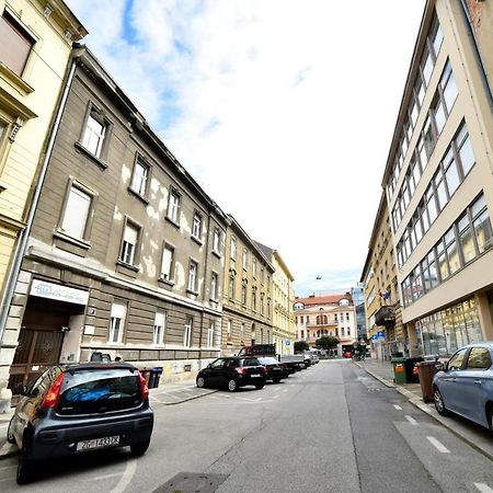Ferienwohnung 1Br In Central Zagreb & Main Station, Free Parking Exterior foto